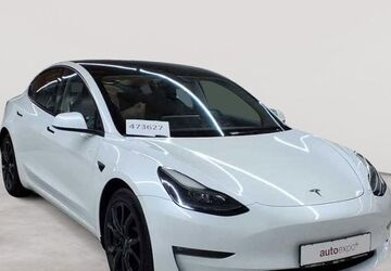 Tesla Model 3 92.823 km 28.990 &euro; Fernwald-Steinbach 35463