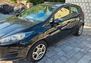 Ford Fiesta 151.000 km 2.850 &euro; Ehringshausen 35630
