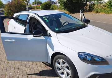 Volvo V40 Cross Country 119.000 km 11.450 &euro; Bad Nauheim, Stadt 61231