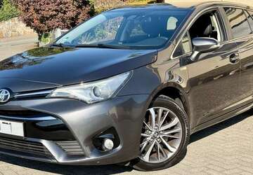 Toyota Avensis 134.000 km 7.777 &euro; Leun 35638