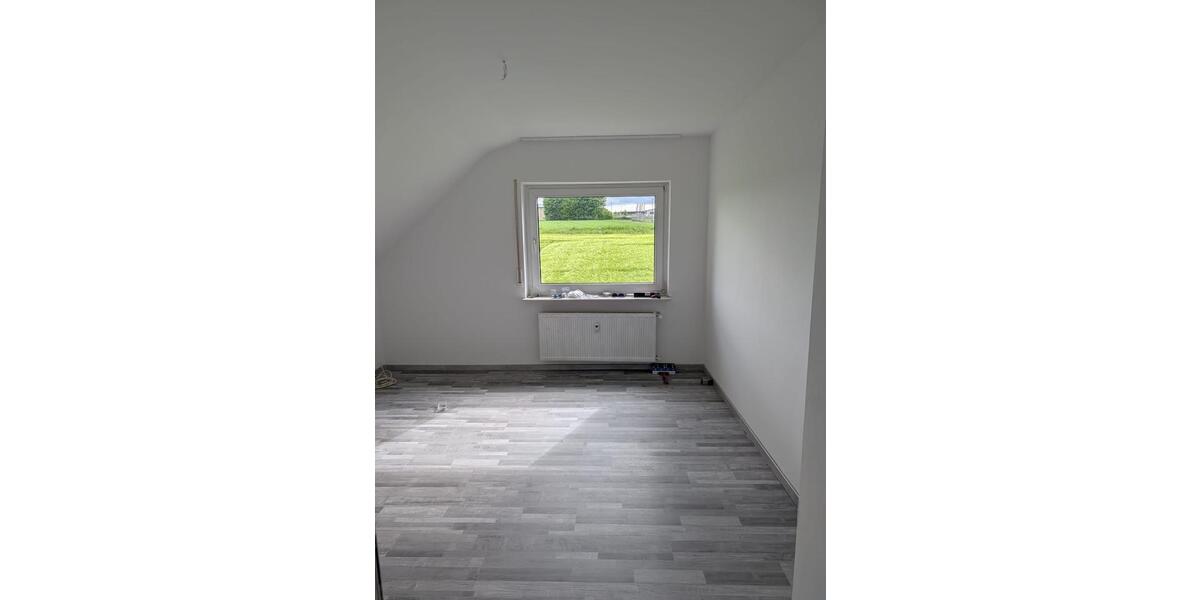 Dachgeschoßwohnung Beselich - 3 Zimmer, 95 m&sup2;, 750&euro; | Angebot:26613007