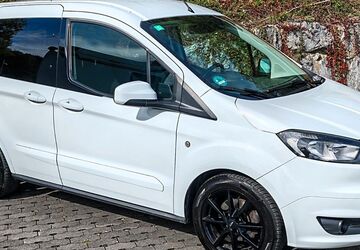 Ford Tourneo Courier 182.000 km 3.999 &euro; Wetzlar 35576
