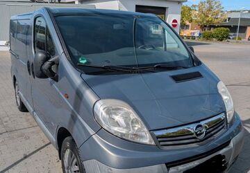 Opel Vivaro 230.000 km 5.300 &euro; Garbenheim 35583